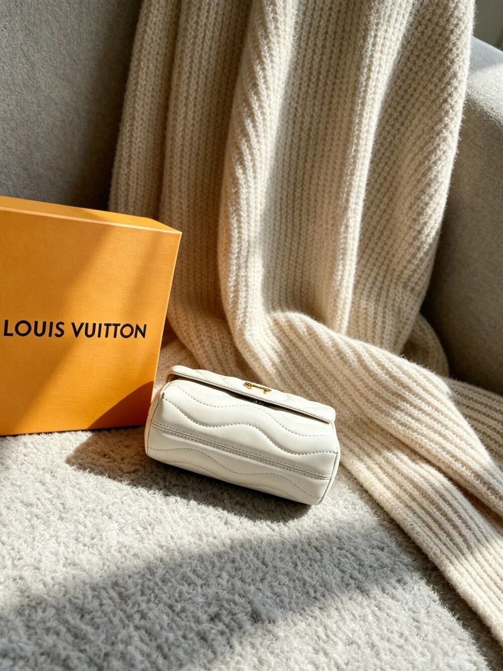 Louis Vuitton New Wave Chain Bag MM White